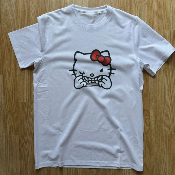 Tops - Women's short-sleeved top (worn once)